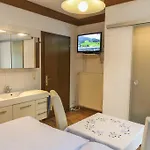 Gundi Ripper Apartman *