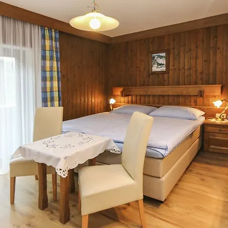 Gundi Ripper Apartment *