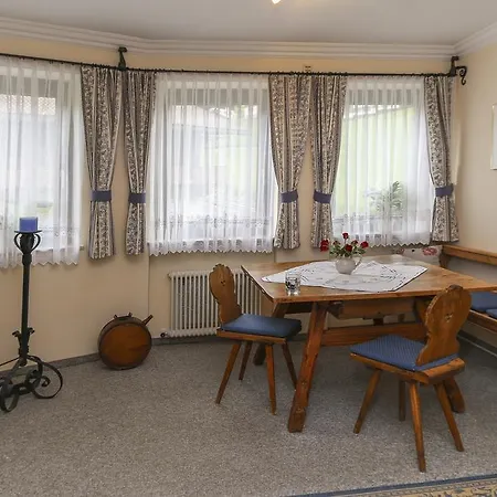 Gundi Ripper Apartment *