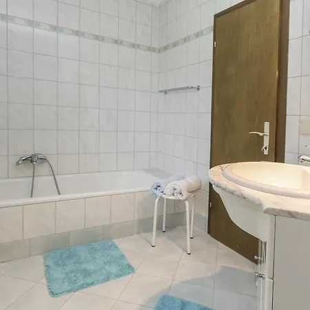 Gundi Ripper Apartment
