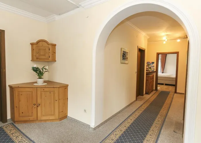 Gundi Ripper ザールバッハ・ヒンターグレム